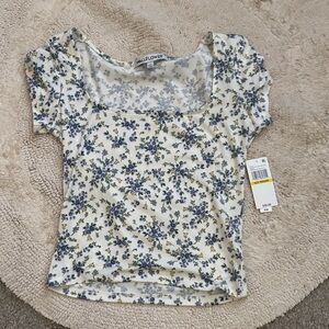 Wallflower brand floral top